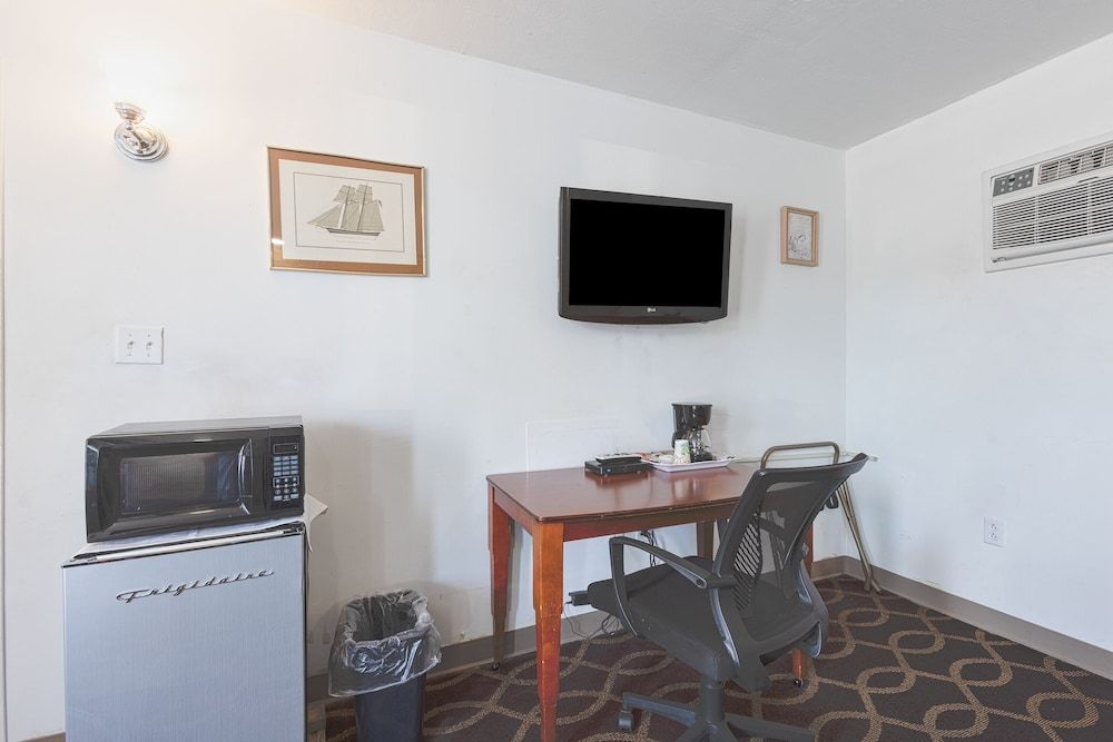 Sonrise Inn Lincoln Hwy By OYO Room, 1 King Bed, Non Smoking 10