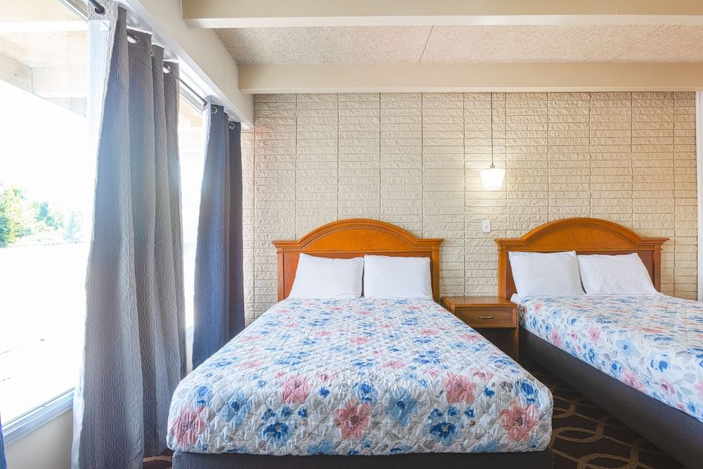 Sonrise Inn Lincoln Hwy By OYO Room, 2 Double Beds, Non Smoking