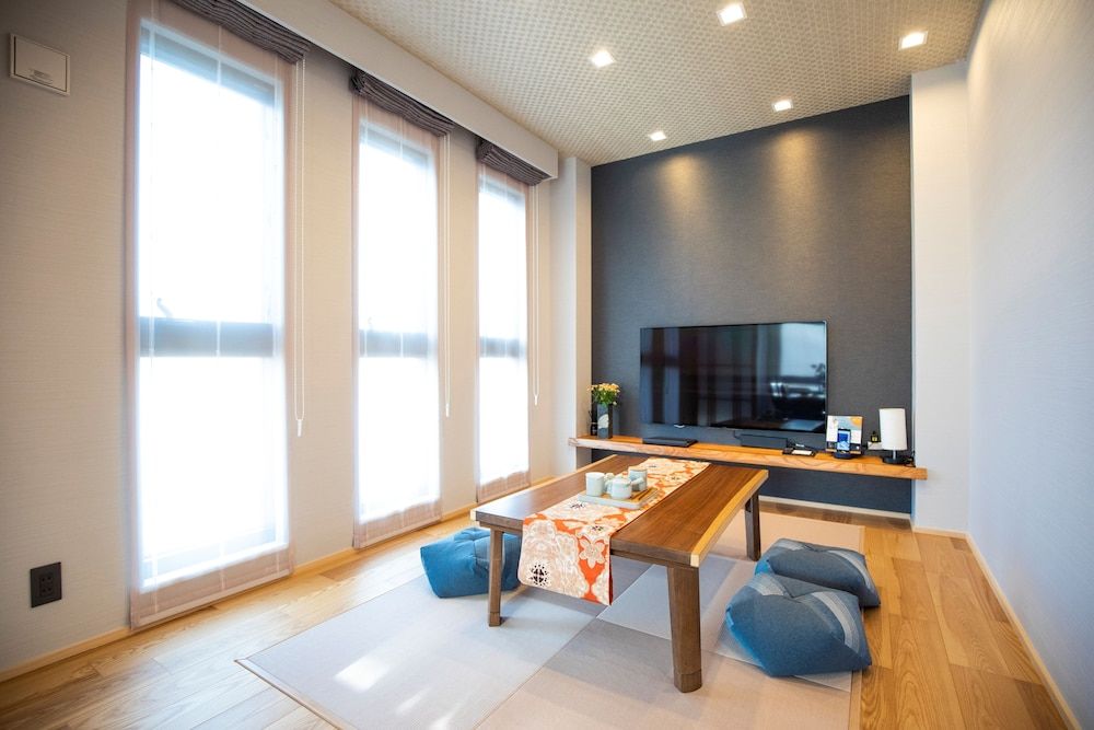 undefined Sola Hotel 6