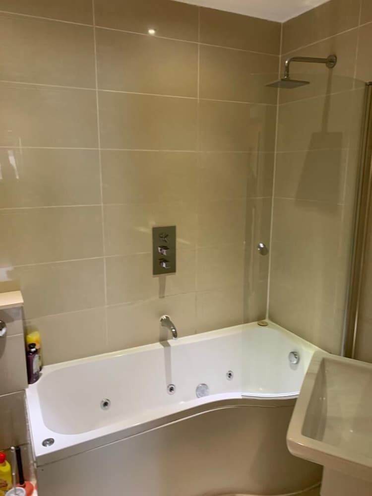 undefined Infinity Apartments Victoria Street 6