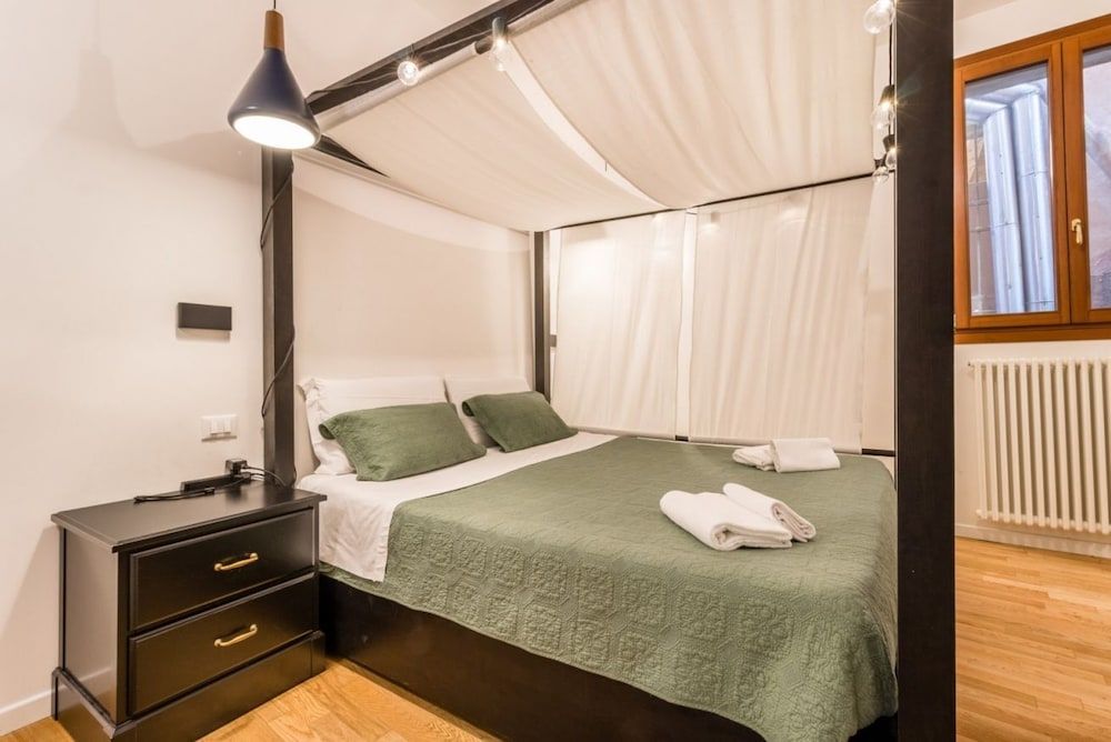 undefined Palazzo Da Ponte 10