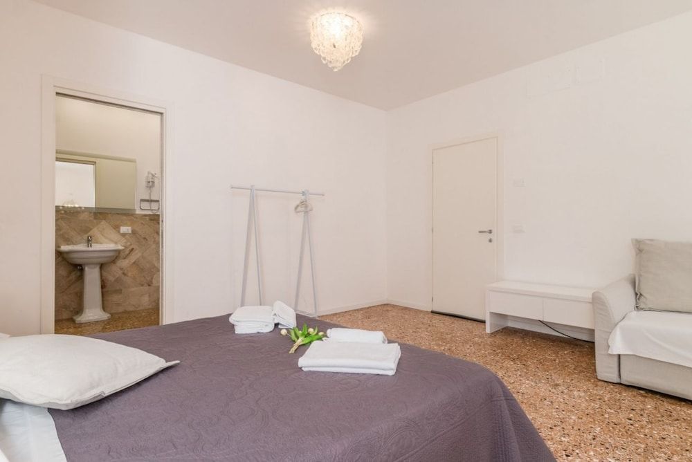 Palazzo Da Ponte Suite (04) 14