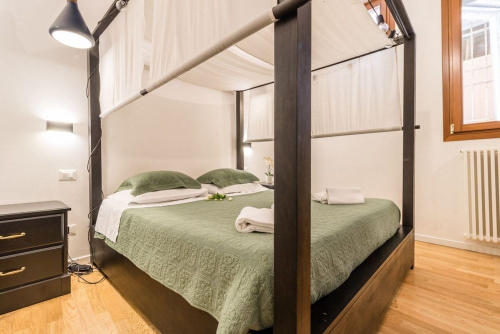 Palazzo Da Ponte Suite (02) 8