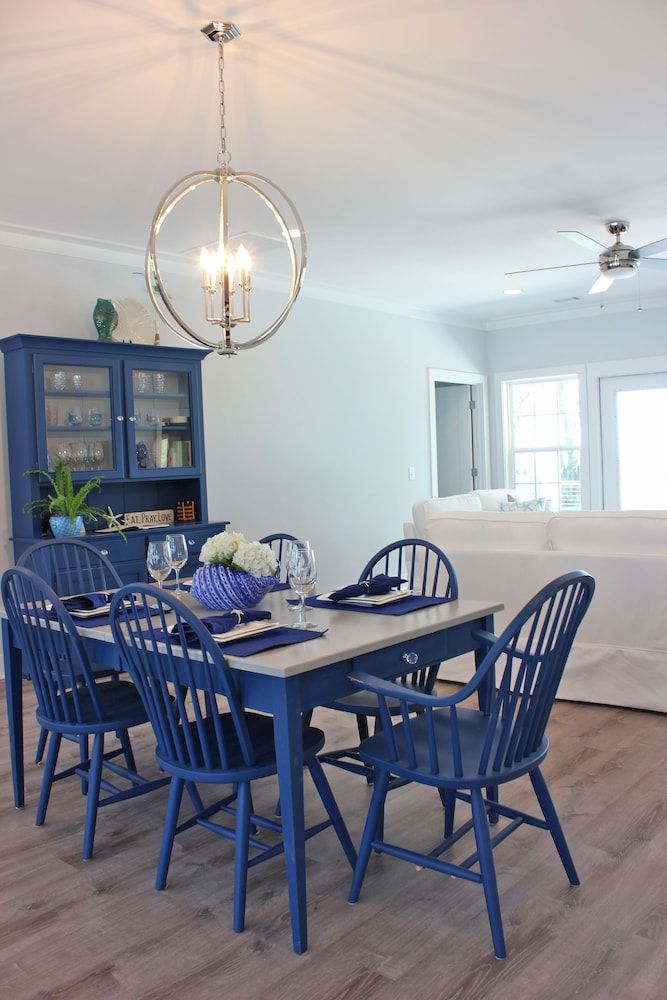 Darien Waterfront Inn