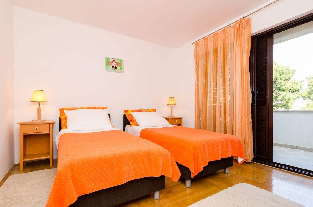 undefined Apartment Mia 4