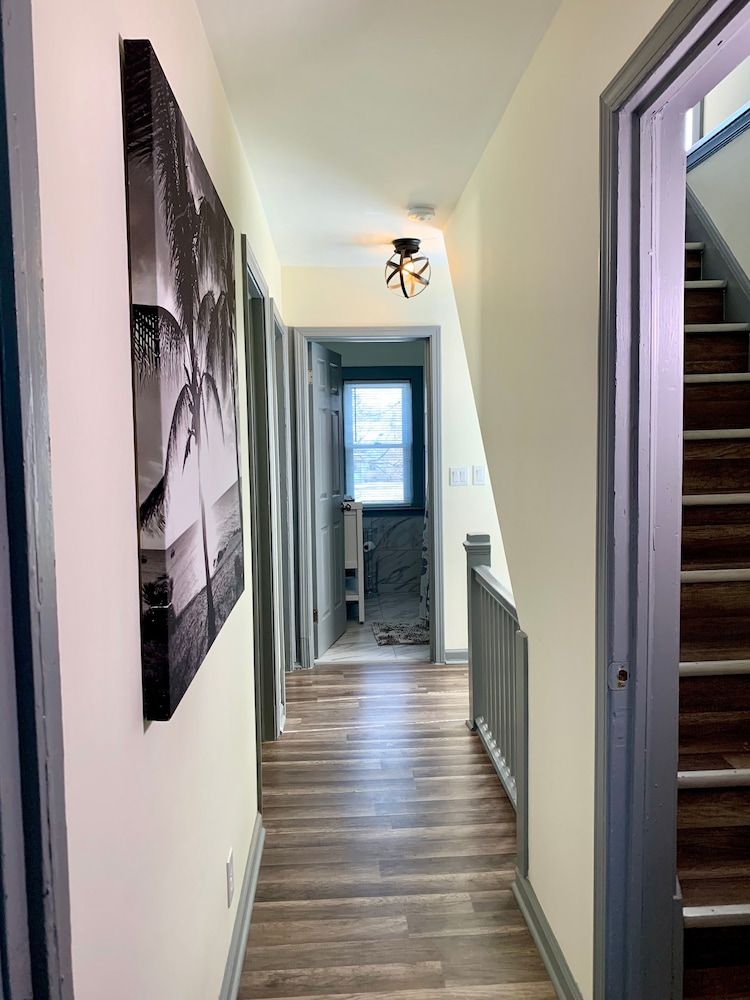 The Southside Villa - With Private Yard & Parking, Near Falls & Casino by Niagara Hospitality Classic Villa 17