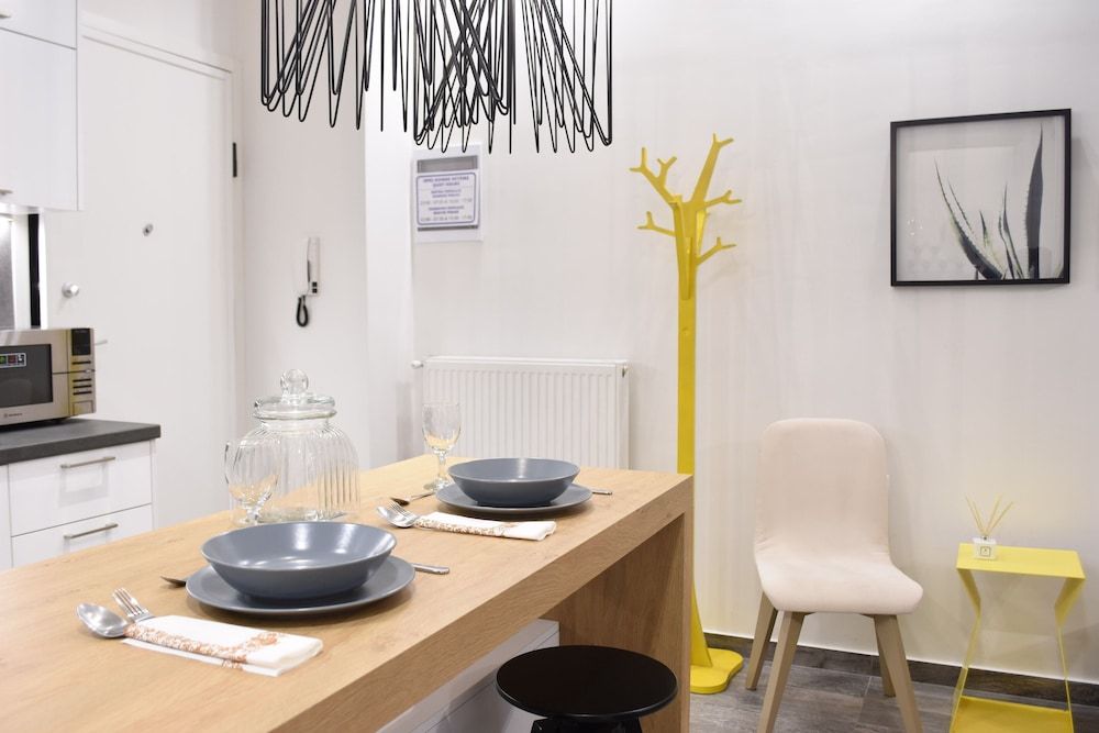 undefined Alpinia Deluxe Apt Must 6