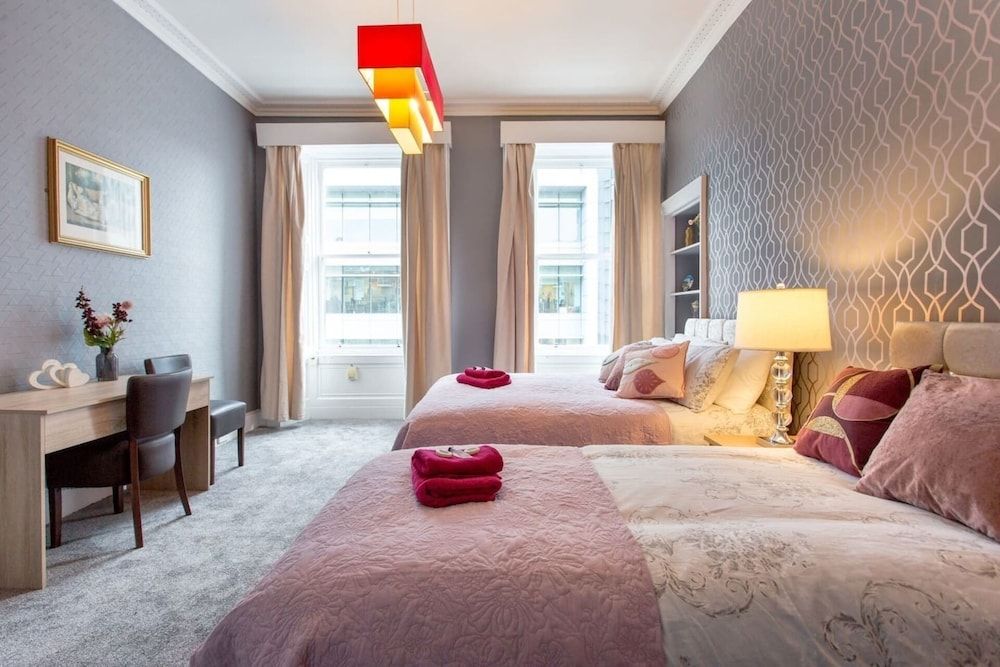 Stunning 2-bed Apartment in Central Edinburgh Apartment 12