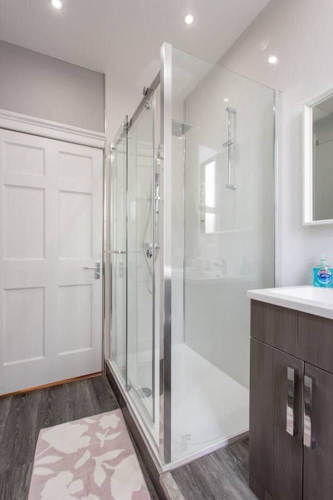 Stunning 2-bed Apartment in Central Edinburgh Apartment 23