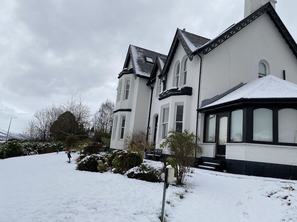 undefined Ashburn House De Luxe B&B 9