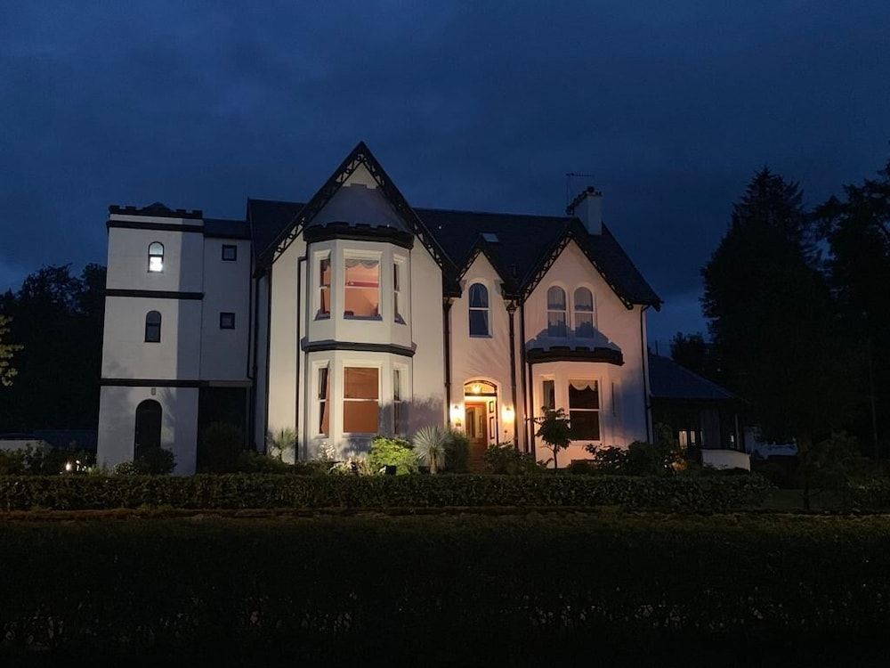 undefined Ashburn House De Luxe B&B 7