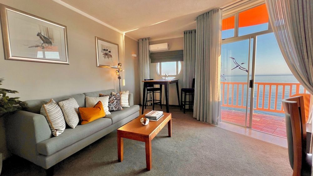 Lüderitz Nest Hotel Luxury Suite 9