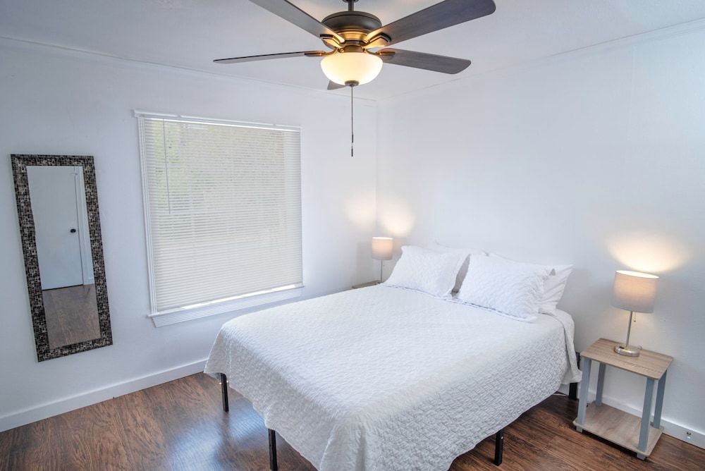 Apartment (3 Bedrooms)