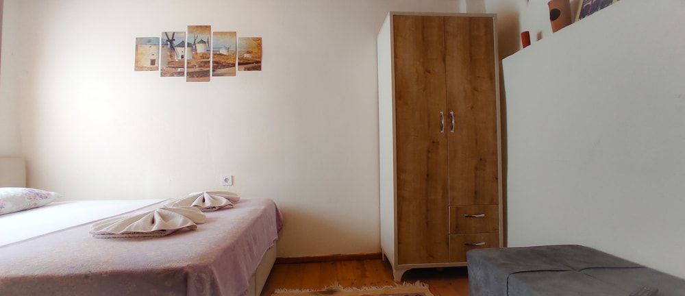 Ayvalik Moda Pansiyon Standard Double Room 61