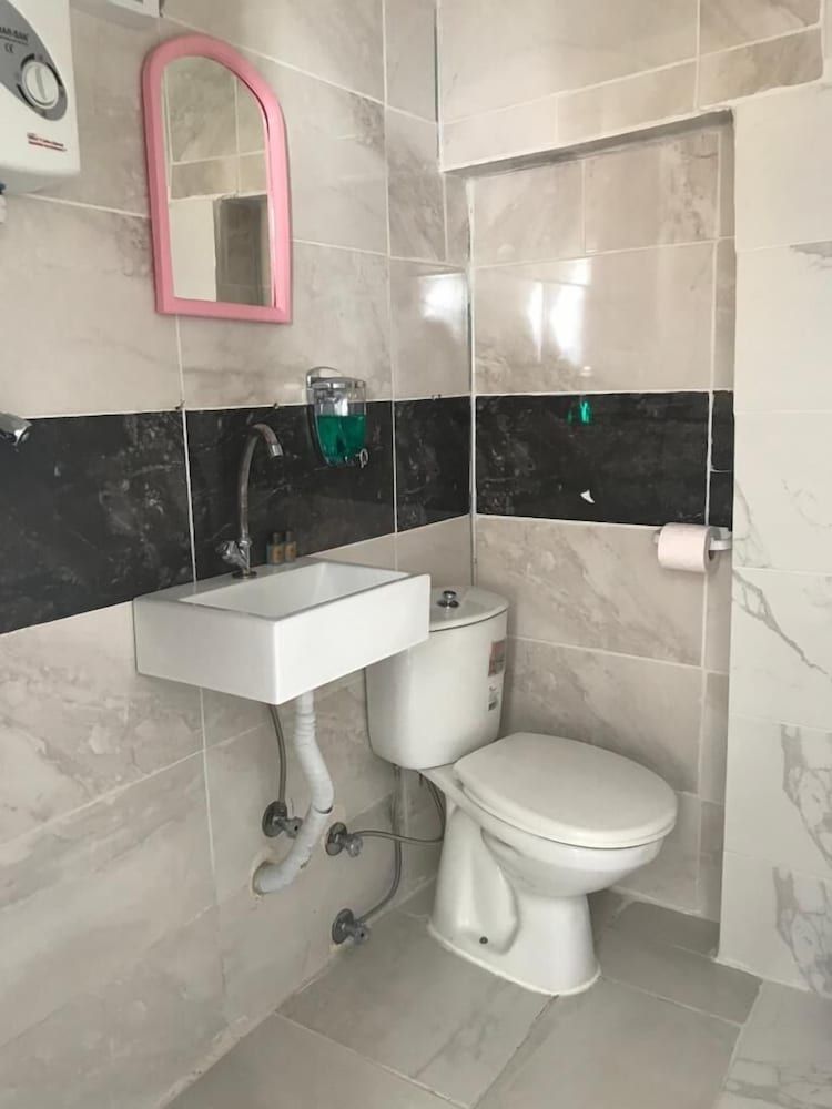 Ayvalik Moda Pansiyon Standard Double Room 44