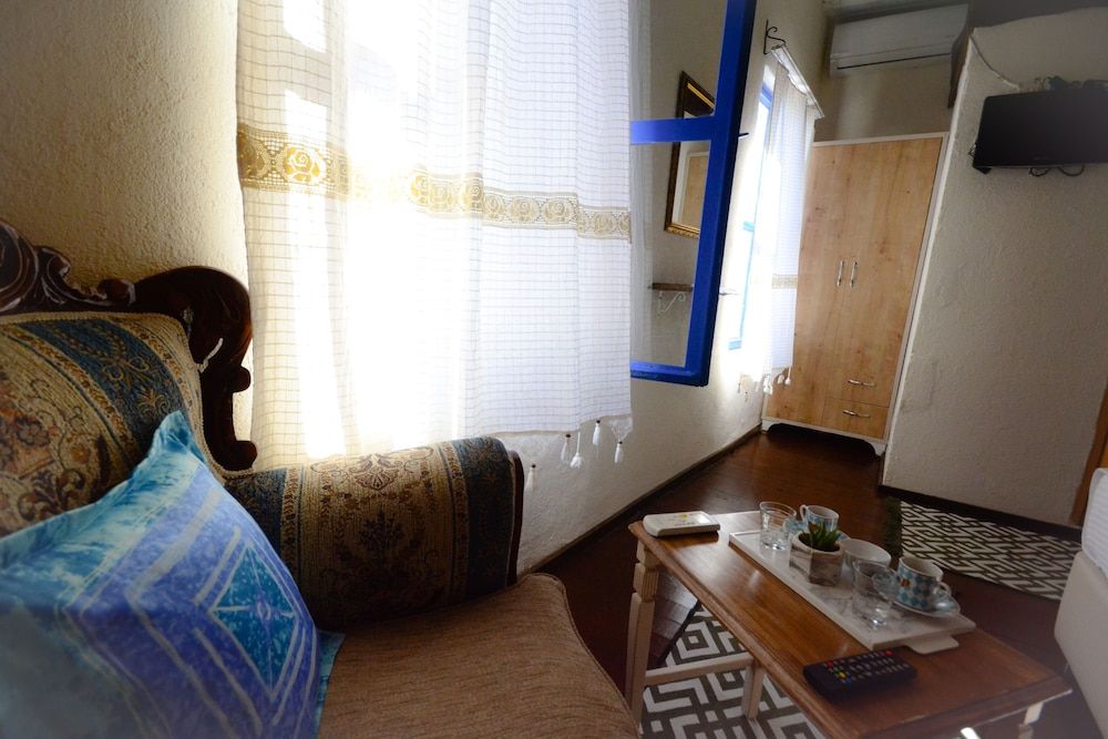 Ayvalik Moda Pansiyon Standard Double Room 50