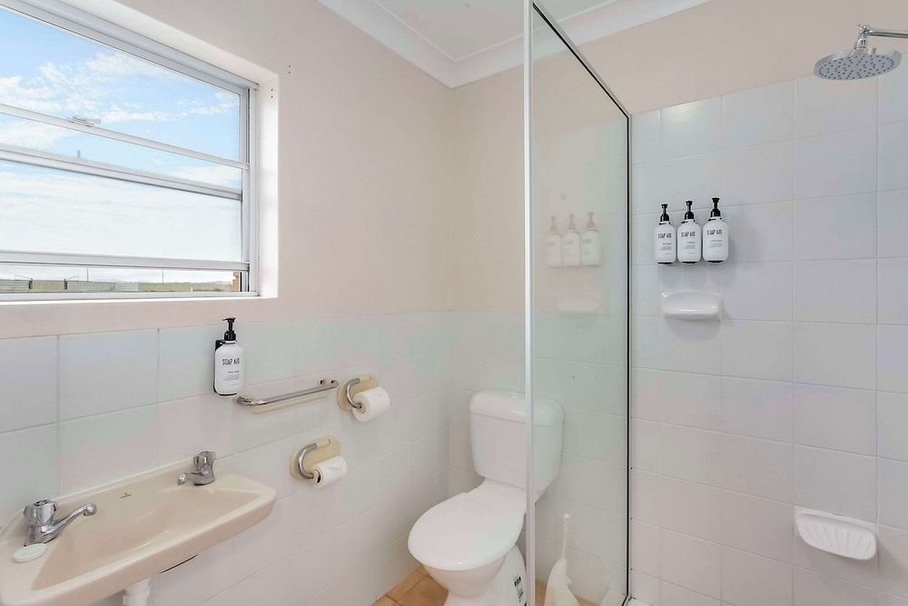 Econo Lodge Savannah Park Tamworth Standard Room, 2 Twin Beds, Non Smoking 3