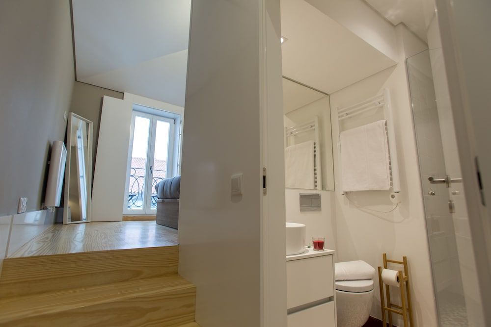 Porto and Clérigos Views by Porto City hosts Deluxe Apartment, 1 Bedroom, Non Smoking, City View (4) 29