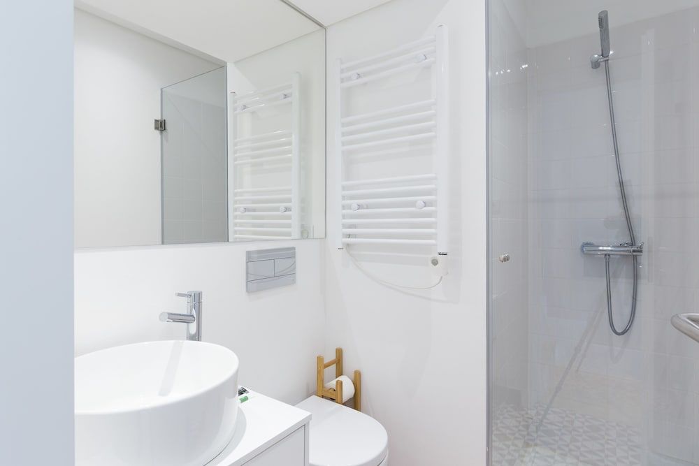 Porto and Clérigos Views by Porto City hosts Deluxe Apartment, 1 Bedroom, Non Smoking, City View (4) 12