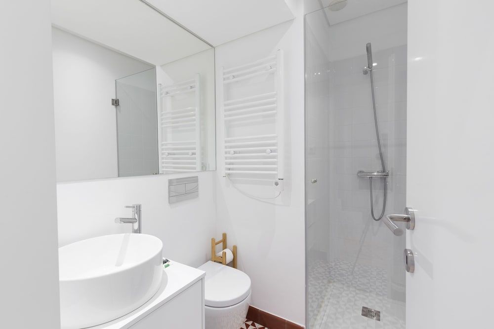 Porto and Clérigos Views by Porto City hosts Deluxe Apartment, 1 Bedroom, Non Smoking, City View (4) 13