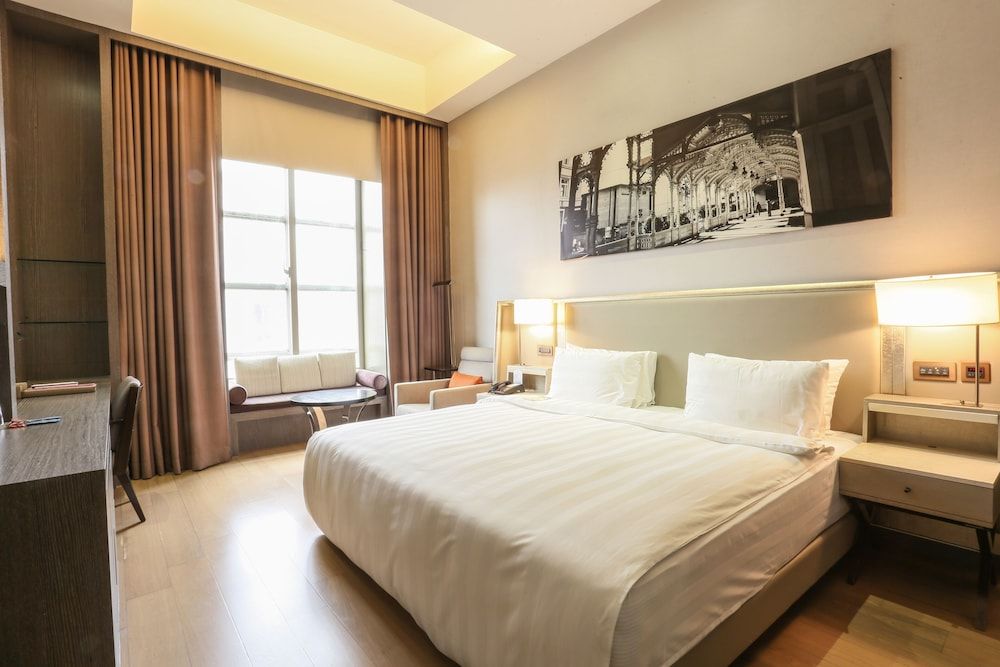 Deluxe Room, 1 King Bed