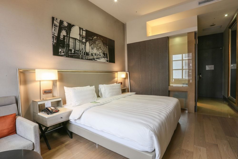 Deluxe Room, 1 King Bed