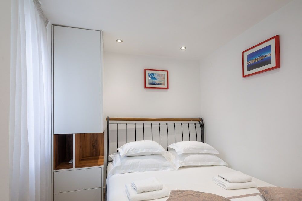 undefined 3 - Beautiful Modern apt in the Heart of Split 6