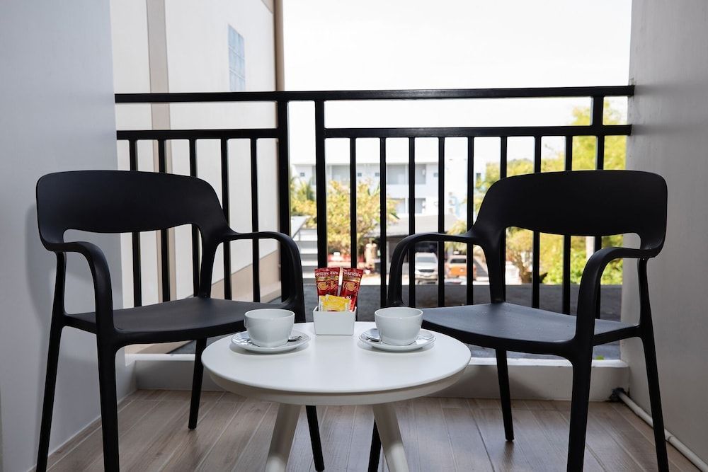 The Bell Airport Phuket Hotel Grand Deluxe City View 4