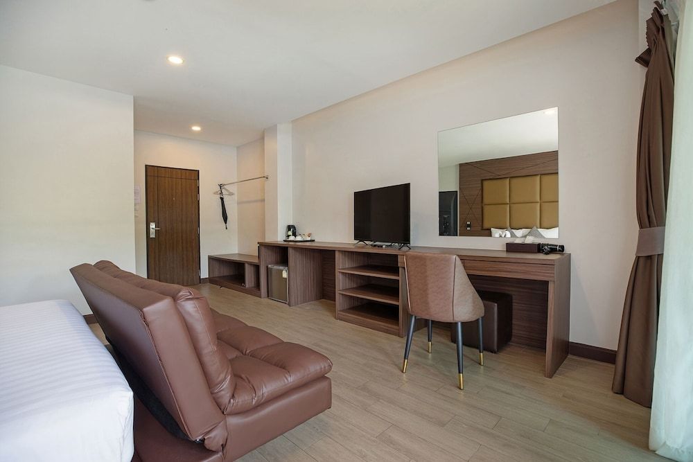 The Bell Airport Phuket Hotel Grand Deluxe City View 6