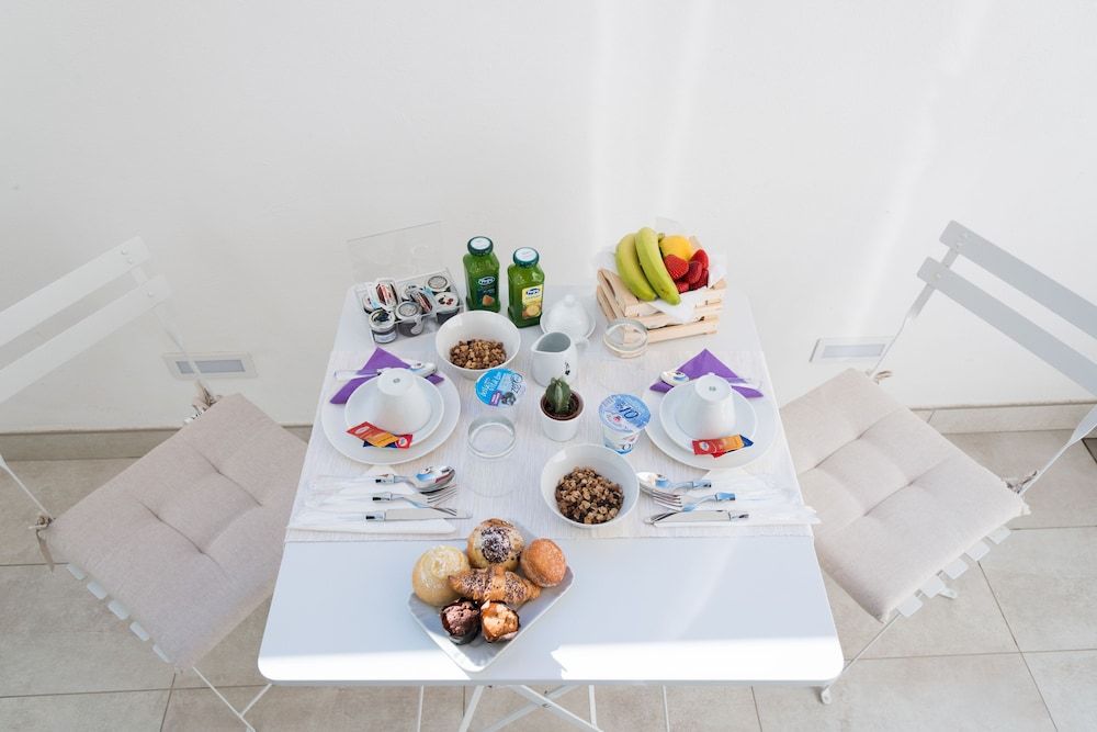 undefined Sorrento Stylish Rooms 10