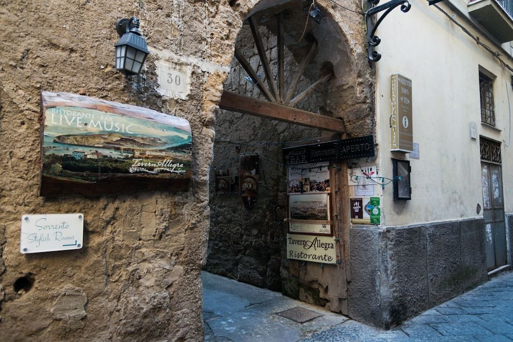 undefined Sorrento Stylish Rooms 5