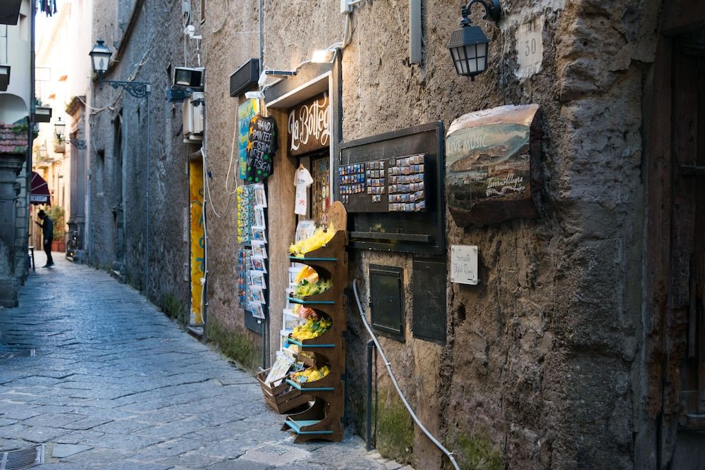 undefined Sorrento Stylish Rooms 7