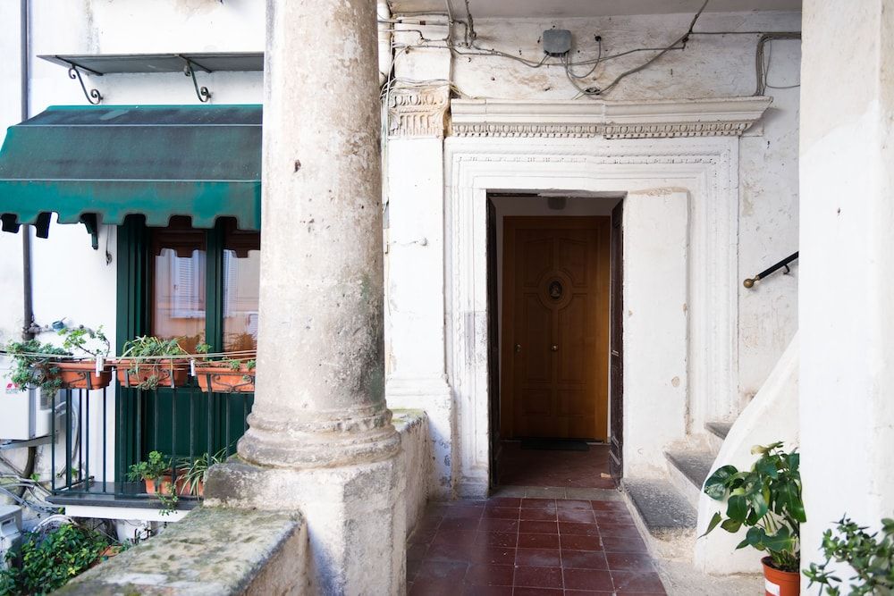 undefined Sorrento Stylish Rooms 4