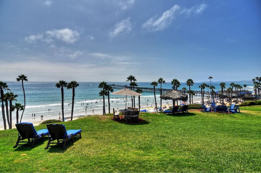 Beachcomber Inn Luxury Villa, Beach View (Room 12 Couples Villa) 8