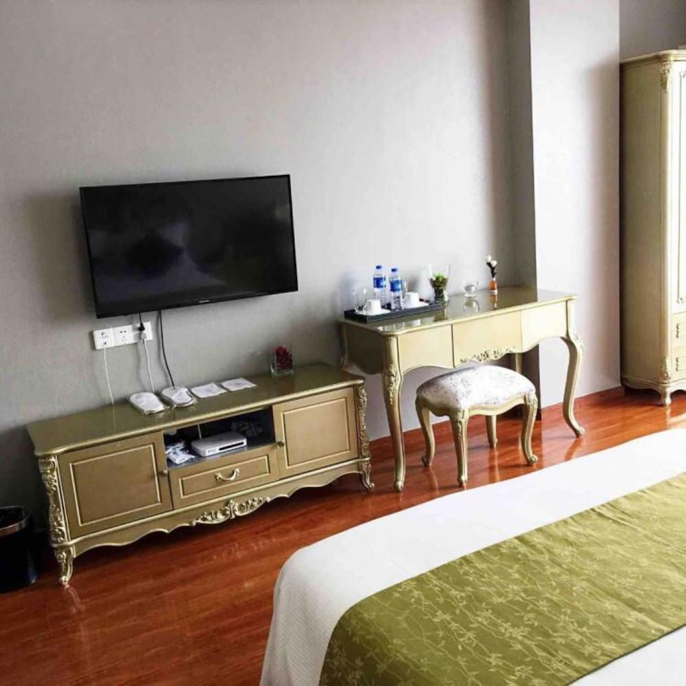 undefined Guangzhou Bvlgari Apartment 8