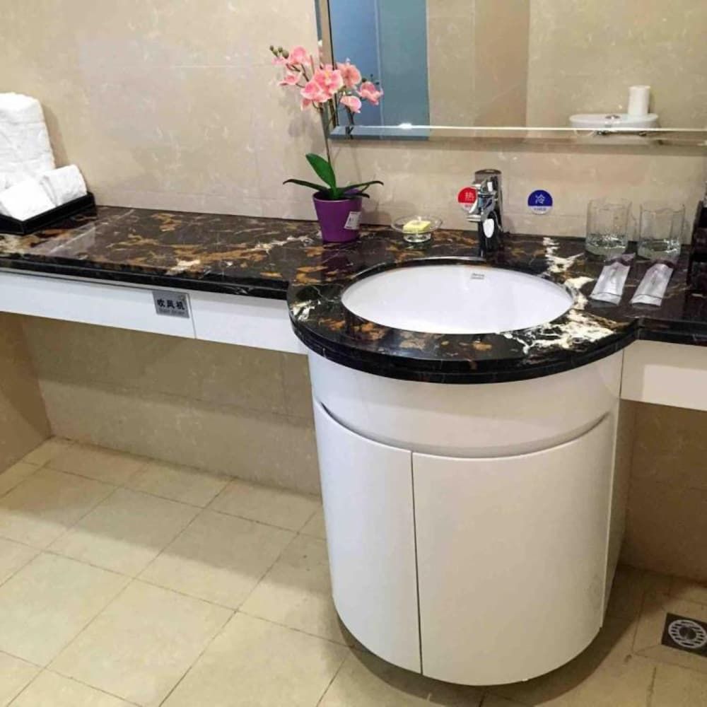 Guangzhou Bvlgari Apartment Superior Twin Room 5