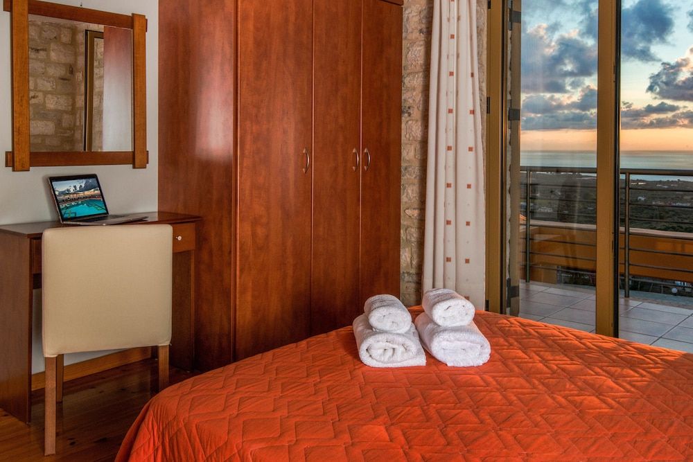 Deluxe Villa, Queen and 2 Sofa Bed, Sea View, Balcony/Patio