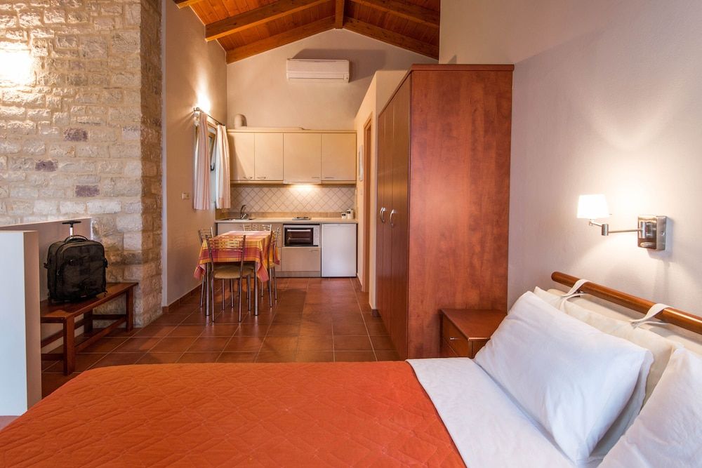 Junior Suite, Queen and 2 Sofa Bed, Sea View, Balcony/Patio