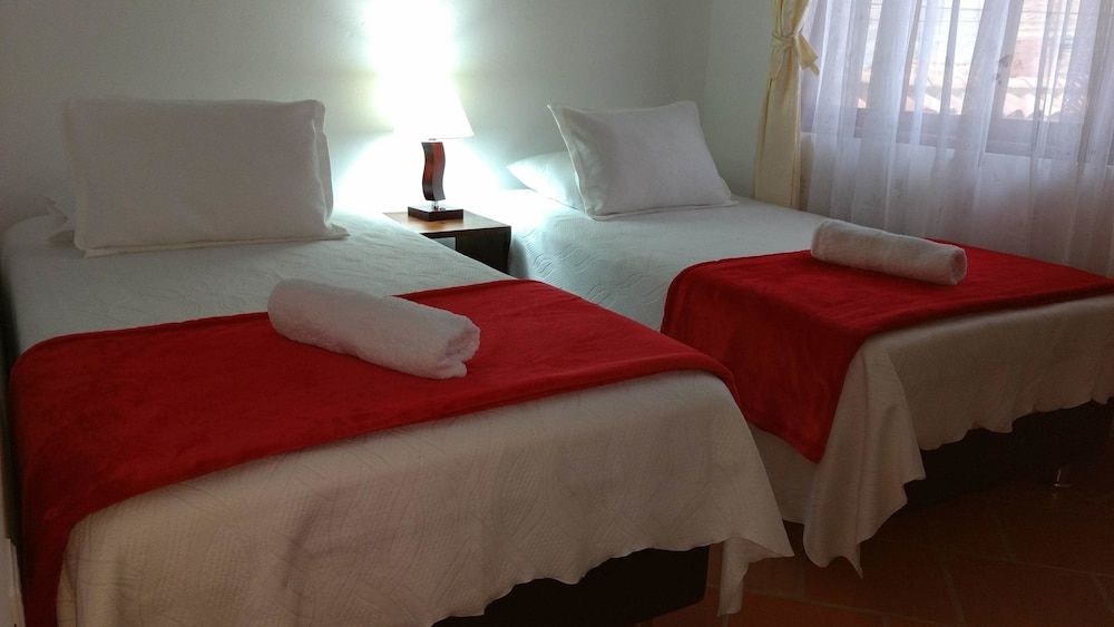 Apartahotel La Gran Familia Comfort Apartment, 3 Bedrooms, Kitchenette