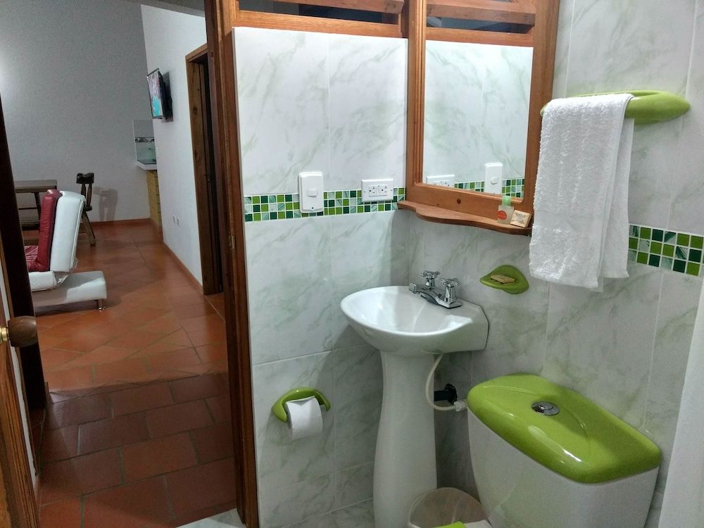 Apartahotel La Gran Familia Comfort Apartment, 3 Bedrooms, Kitchenette 3