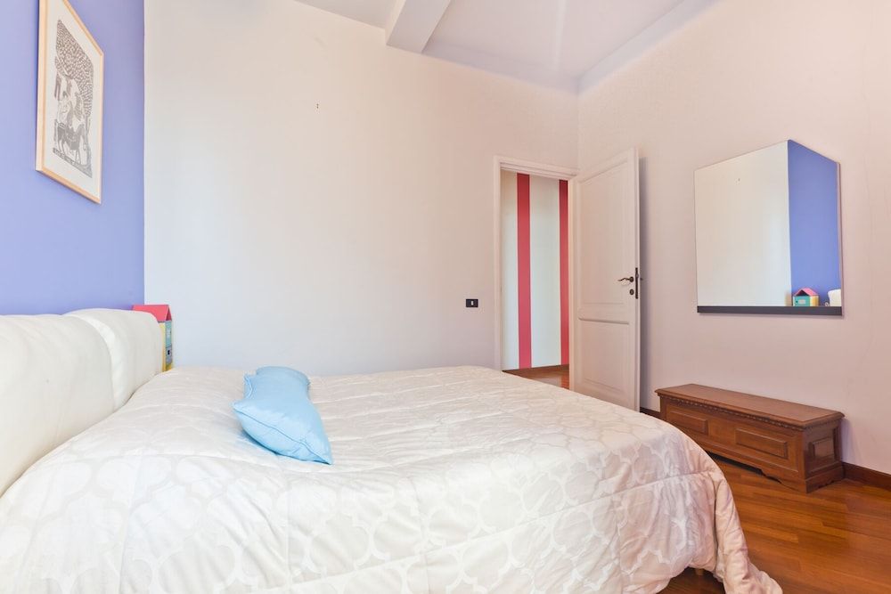Porta Portese Colorful Flat Apartment, 2 Bedrooms 9