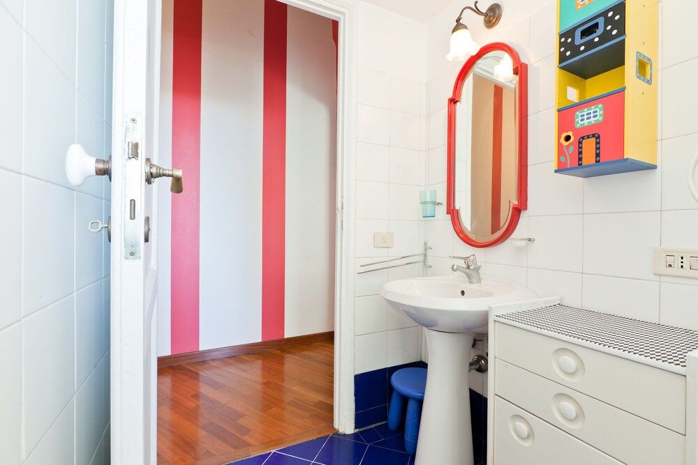 Porta Portese Colorful Flat Apartment, 2 Bedrooms 14
