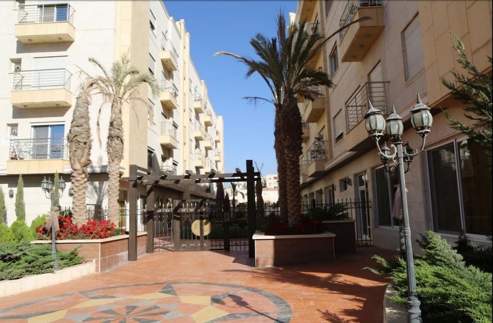 undefined Western Gate Residence 4