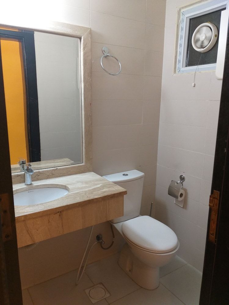 Western Gate Residence Grand Apartment, 3 Bedrooms, Non Smoking, Garden View (CD) 6