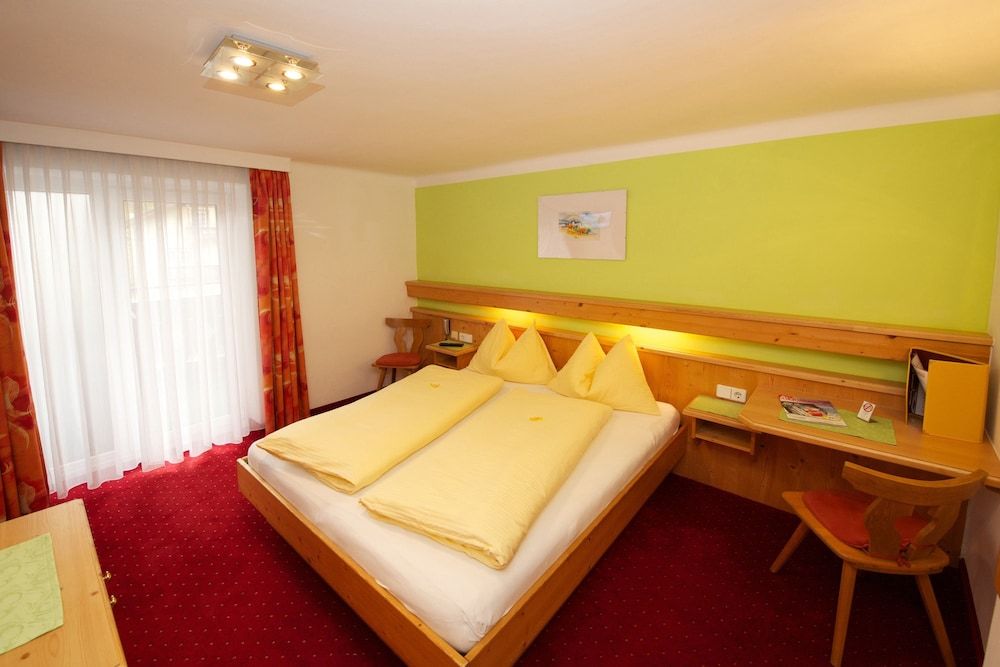 Pension Alpenrose Double Room, Private Bathroom 2