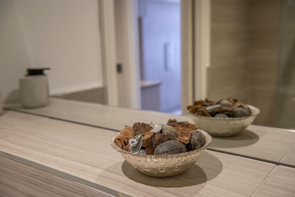 undefined Chocolets - The Kitkat Suite 7