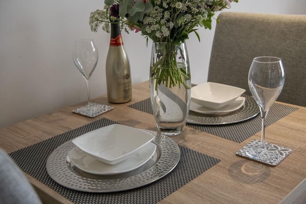 undefined Chocolets - The Kitkat Suite 5