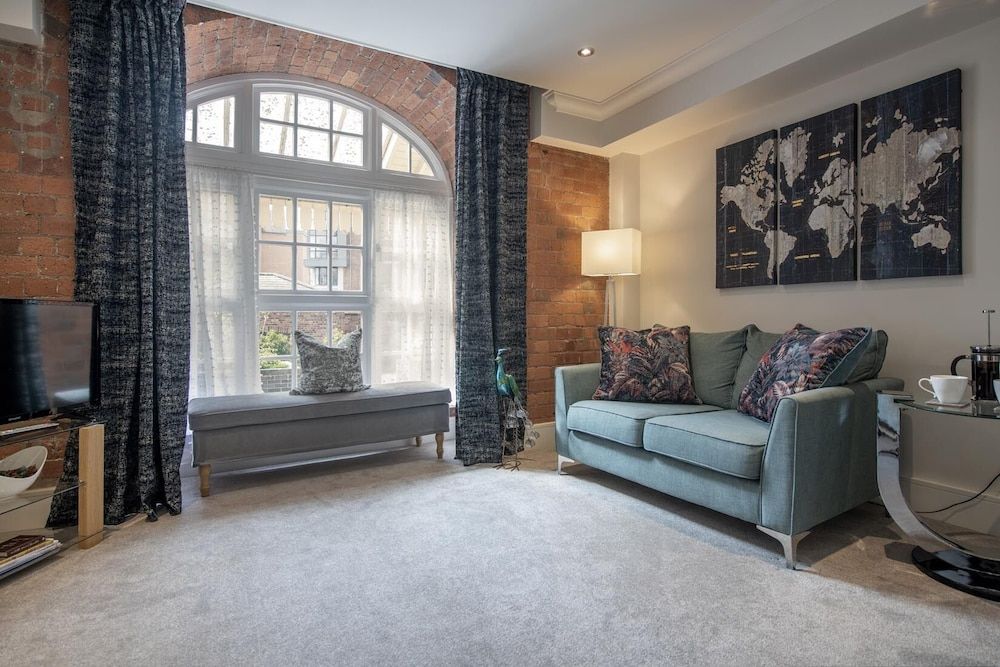 undefined Chocolets - The Kitkat Suite