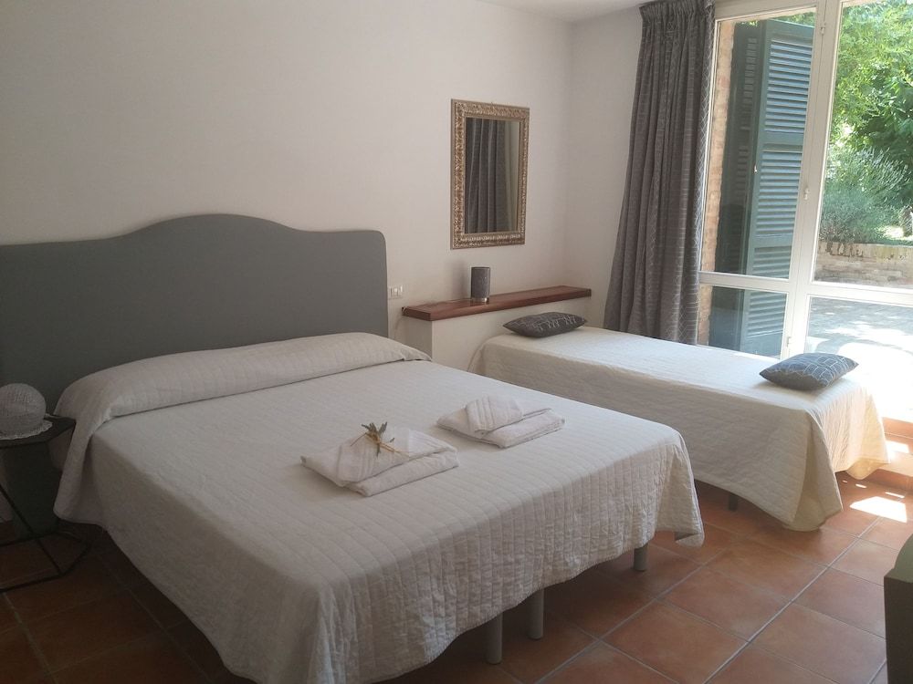 Ai Giardini di San Vitale Classic Double or Twin Room, Garden View 8