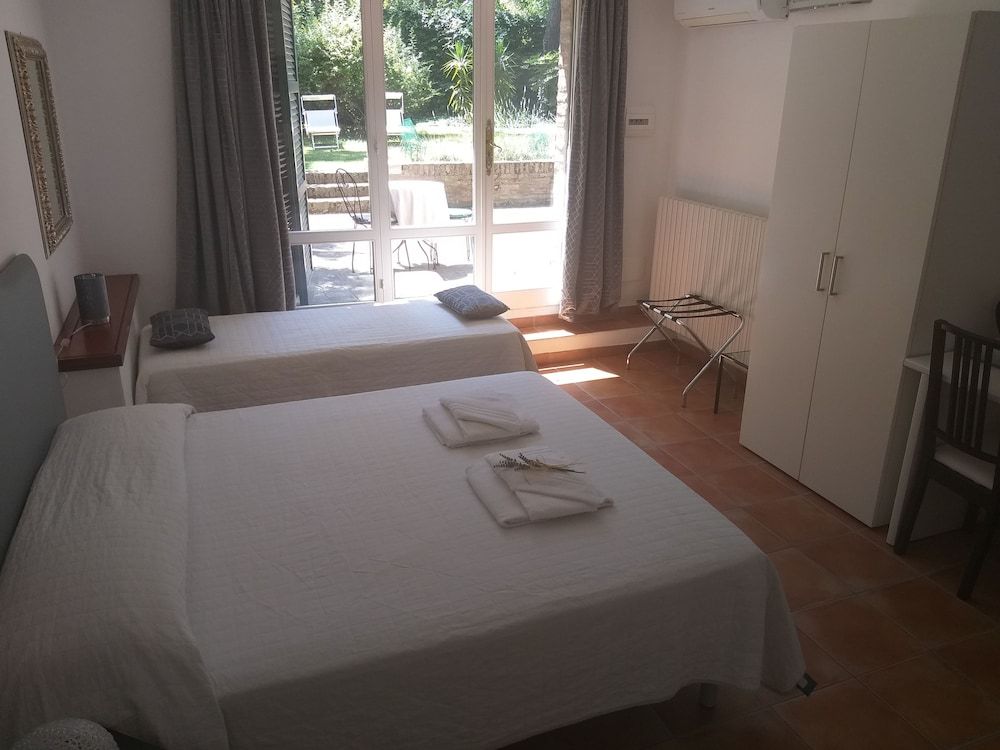 Ai Giardini di San Vitale Classic Double or Twin Room, Garden View 7